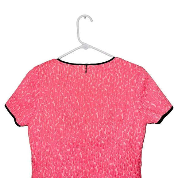 Banana Republic Women's Size 4 Retro Pink & White‎ Bright Textured Sheath Dress - Picture 7 of 7